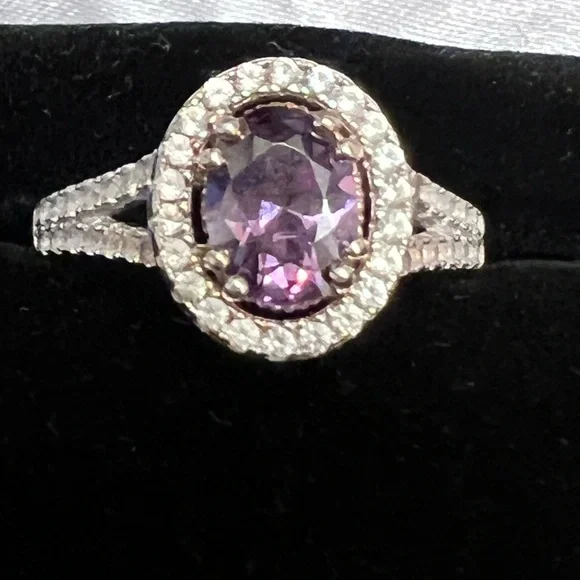 Beautiful Sterling Silver and Rose Gold Amethyst Ring. 💜 - Picture 8 of 9